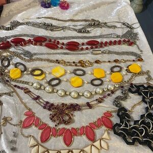 Jessica Simpson, Charming Charlie, Robert Rose to name a few ~14 necklace lot.